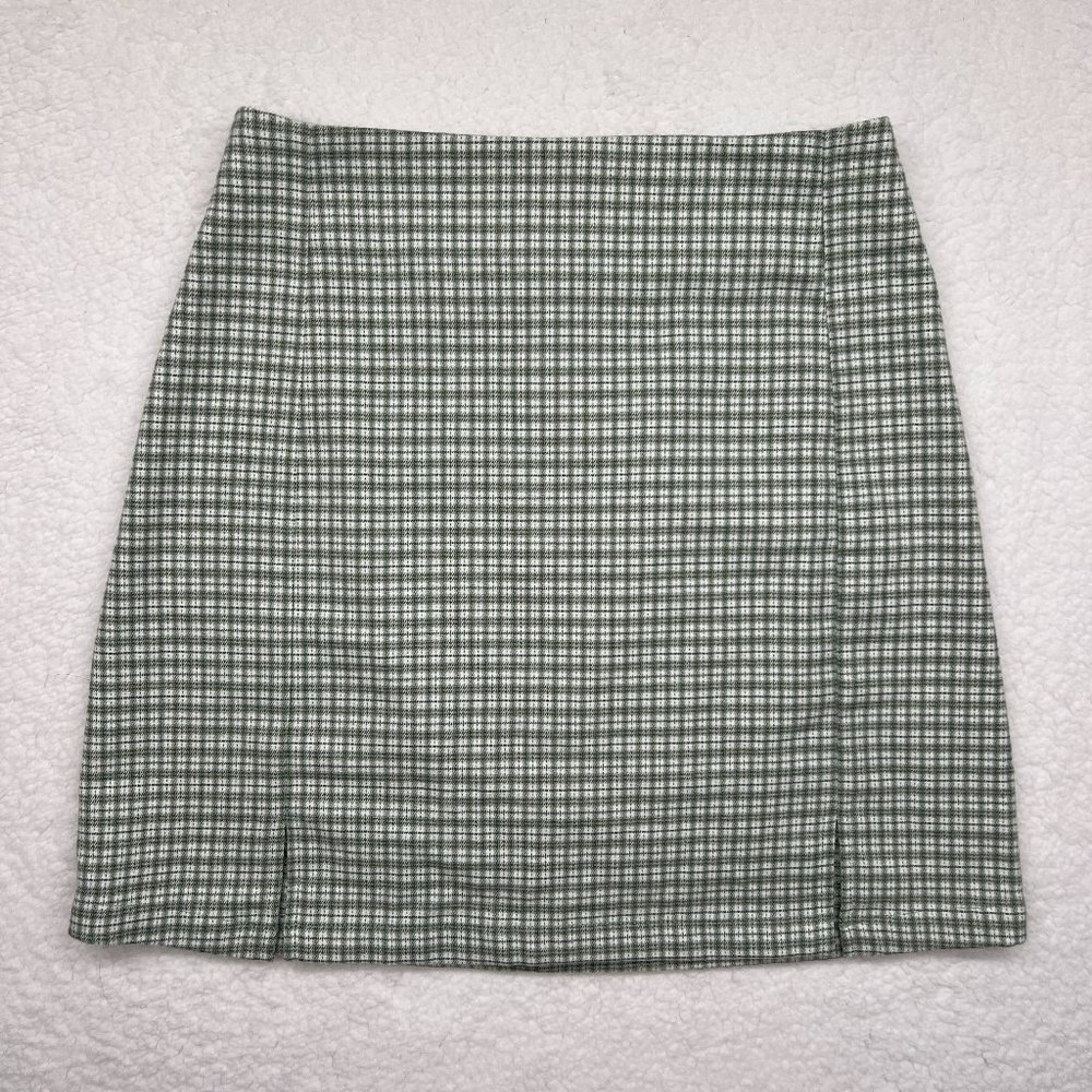 Brandy Melville | Green and white plaid mini skirt